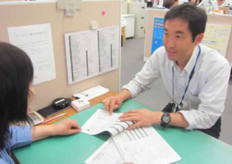 通訳サービス 一日(8時間):800〜1000元 延長:1時間ごとに150元 ※交通費・展示会入場費等は実費にてご請求させていただきます。 ※市内移動は基本無料。市外・遠方は応相談。 ● 主な実績(一部): ①厦門建松(パナソニックグループ) 炊飯器など ビジネス通訳・現場通訳 ②厦門松下(パナソニックグループ) カメラ、ラジオなど、 現場通訳 ③厦門エスパル有限会社 マッサージチェア ビジネス通訳・現場通訳 ④当昌モーター有限会社 モーター屋さん ビジネス通訳・現場通訳 ⑤宏池実業有限会社 成形、板金、ダイカストなど